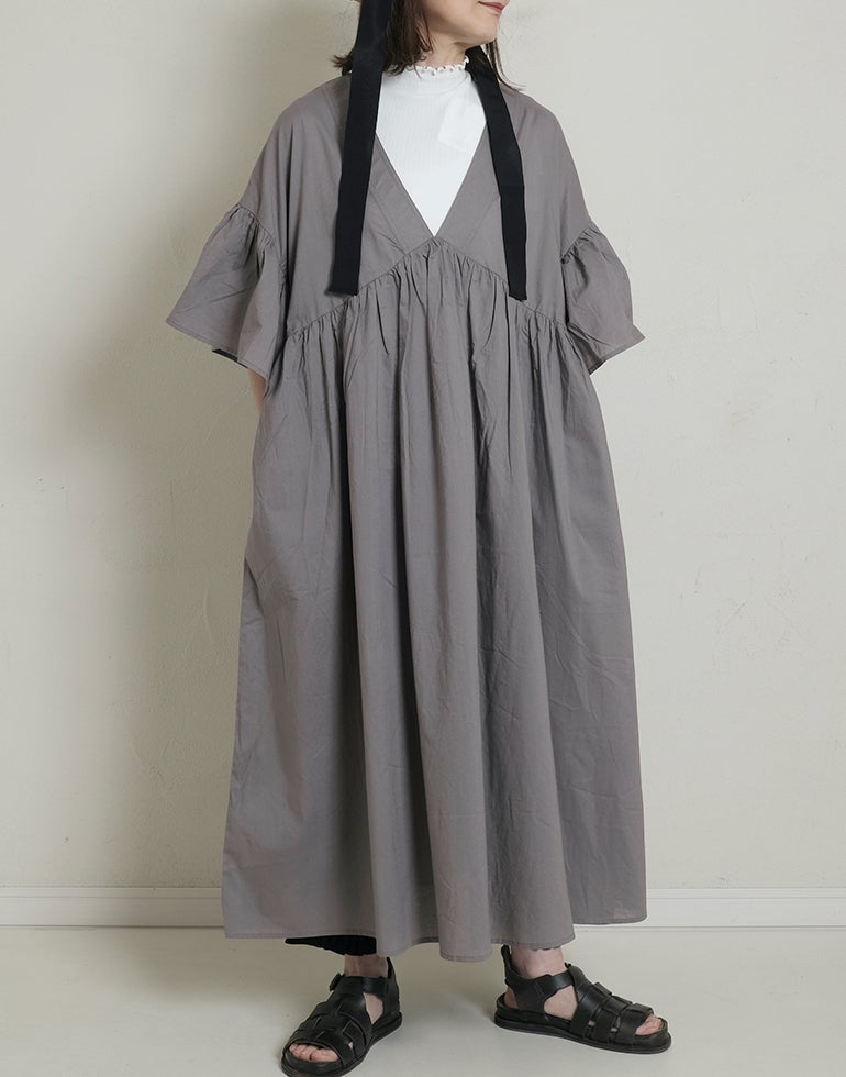 【クラスラウンジ】ワンピース グレー M ミモレ丈 アシメ 毛100%【美品】 Tiaclasse ワンピース 「洗える」スタイルアップも叶うリボンモチーフ