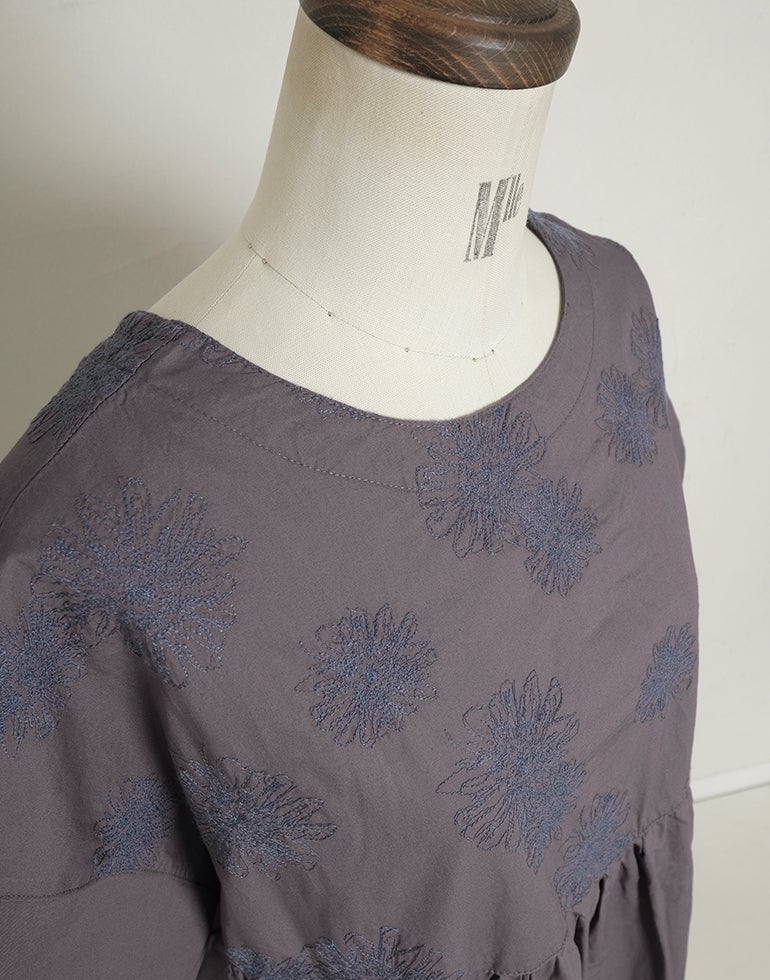ista-ire イスタイーレ ダリア刺繍ワンピース 6850 | 【公式】Glam33